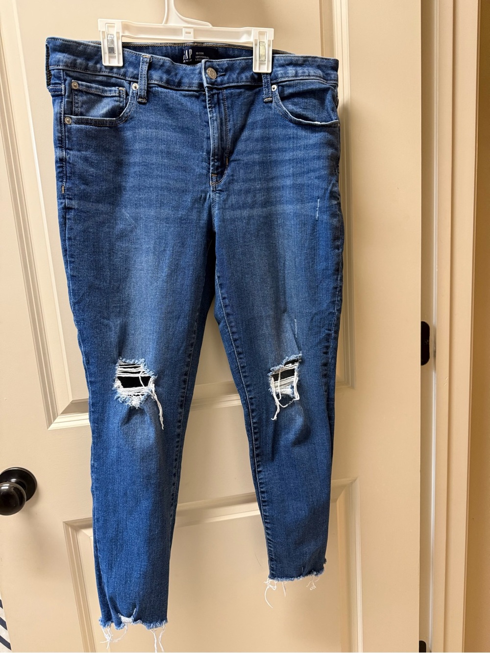 GAP Medium Blue Distressed Ankle Skinny Jeans mid rise